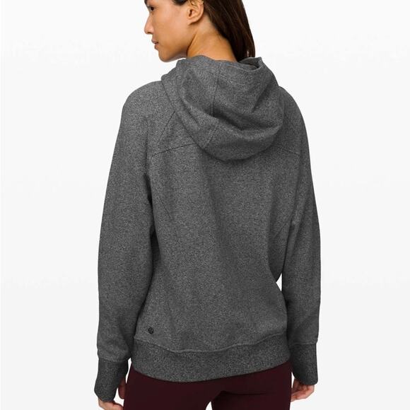 Lululemon Scuba Hoodie Pullover Sweatshirt Womens Size 8 Gray Pockets Logo Cozy - Picture 2 of 11